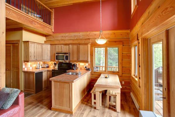 Mount 7 Lodges Golden Quarto foto